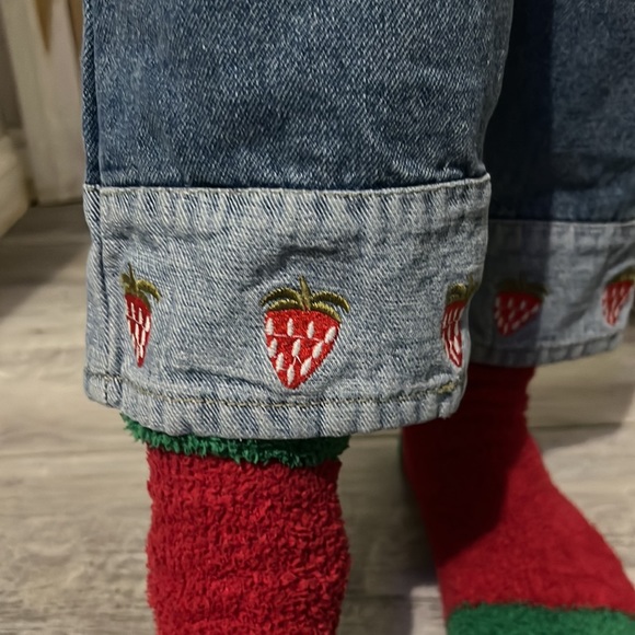 vintage strawberry cuffed jeans🍓 - Picture 2 of 5